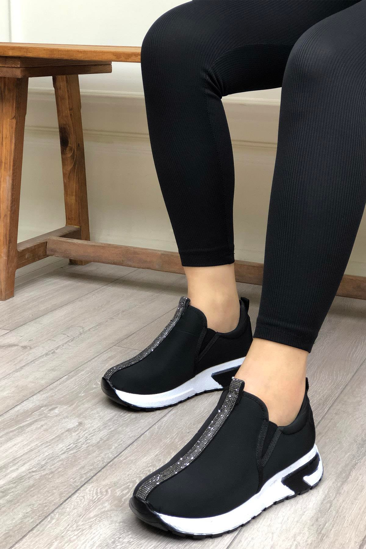 Conforcity 482 Taş Şeritli Kadın Ayakkabı Siyah beyaz paraşüt