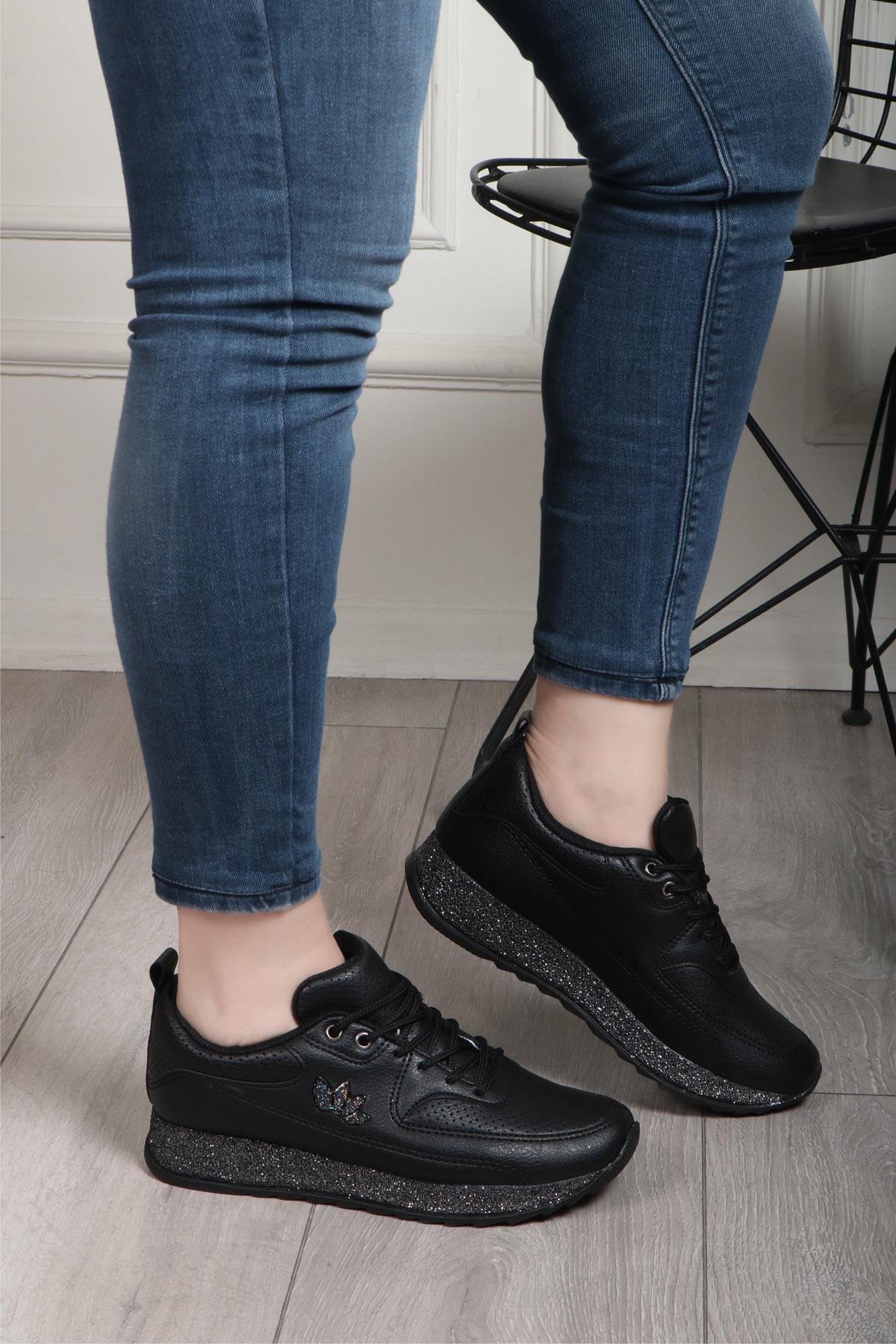 FLET 104 Cilt Simli Kadın Spor Ayakkabı Siyah