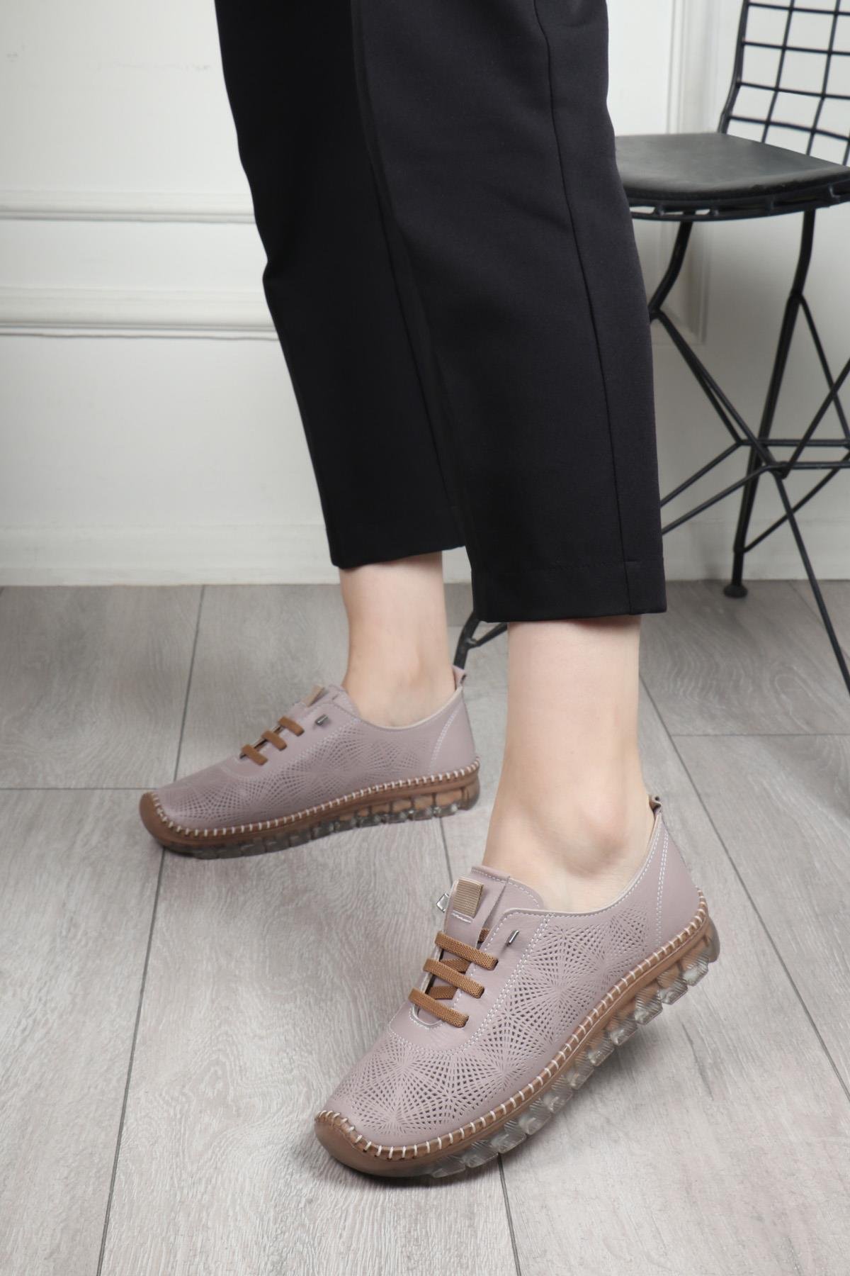 Gessi 2011 25Y Desenli Deri Kadın Ayakkabı Vizon