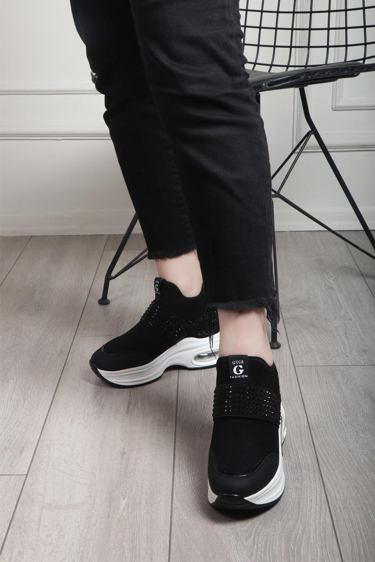 GUJA 24K 300-4 Kadın Taşlı Spor Ayakkabı Siyah