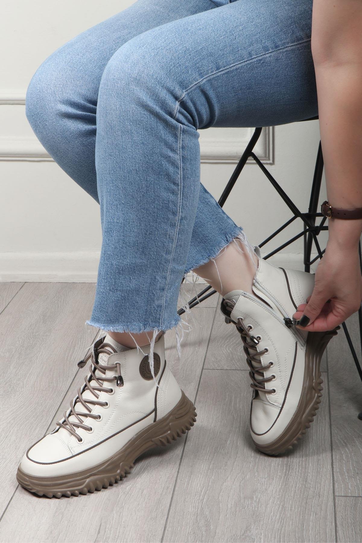 GUJA 24K 310-13 Boğazlı Kadın Ayakkabı Camel