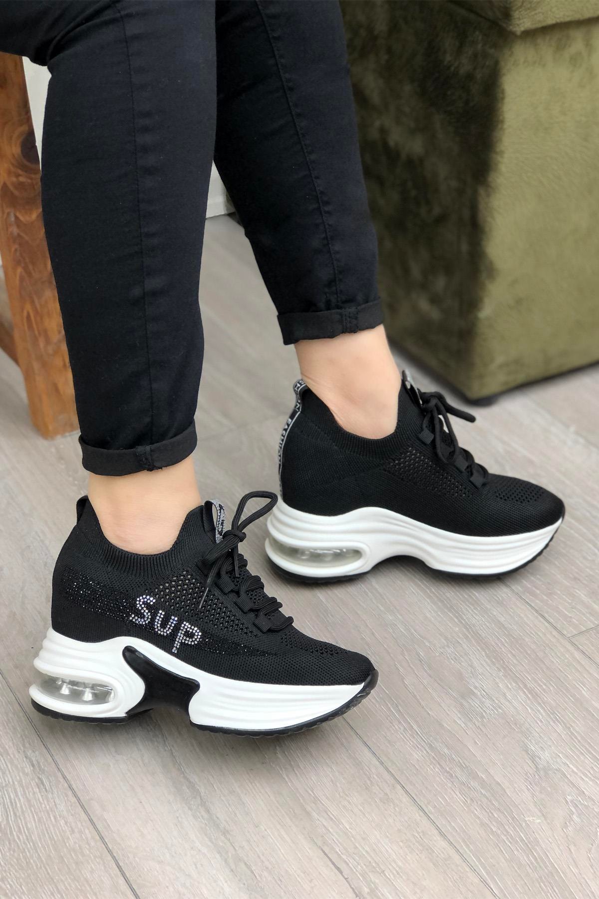 GUJA 300-3 Kadın Spor Ayakkabı Siyah