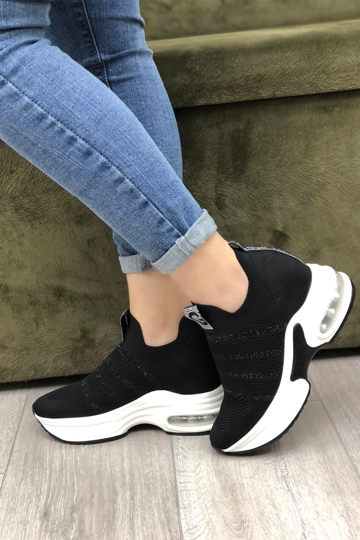 GUJA 300-4 Kadın Taşlı Spor Ayakkabı Siyah