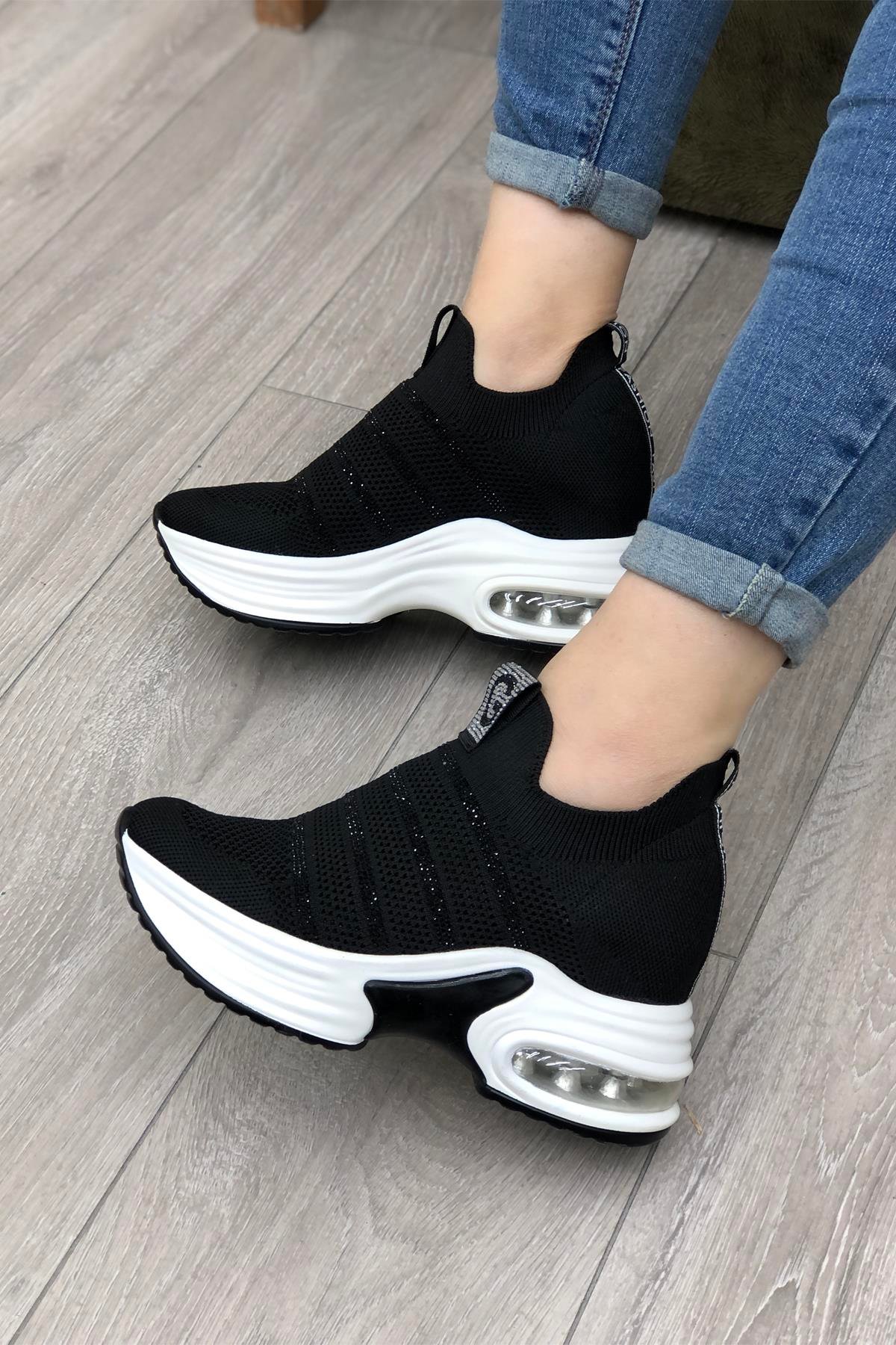 GUJA 300-4 Kadın Taşlı Spor Ayakkabı Siyah