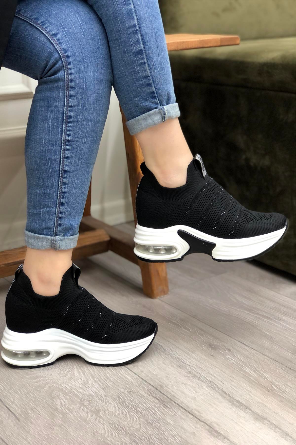 GUJA 300-4 Kadın Taşlı Spor Ayakkabı Siyah