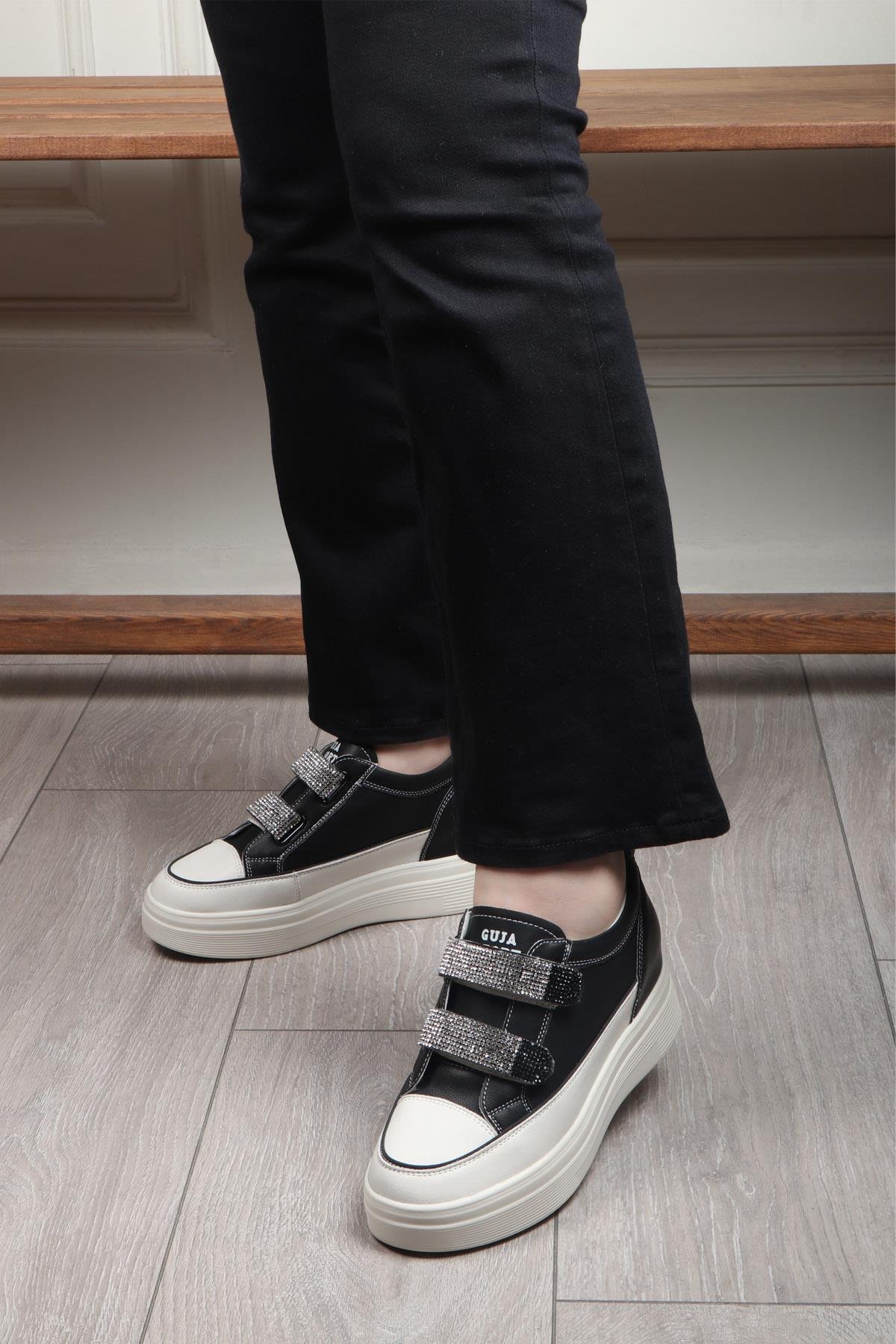 GUJA 313-1 Taşlı Cırtlı Kadın Ayakkabı Siyah