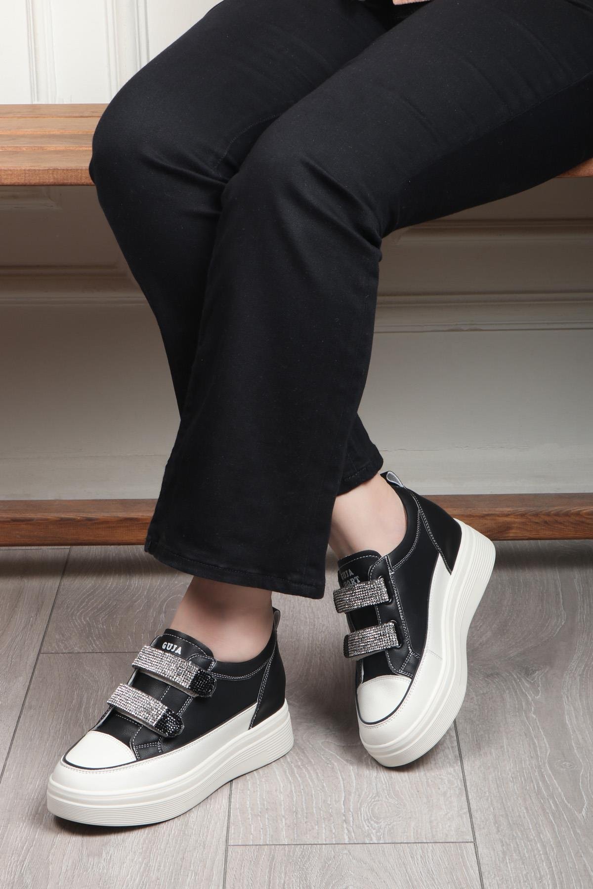 GUJA 313-1 Taşlı Cırtlı Kadın Ayakkabı Siyah