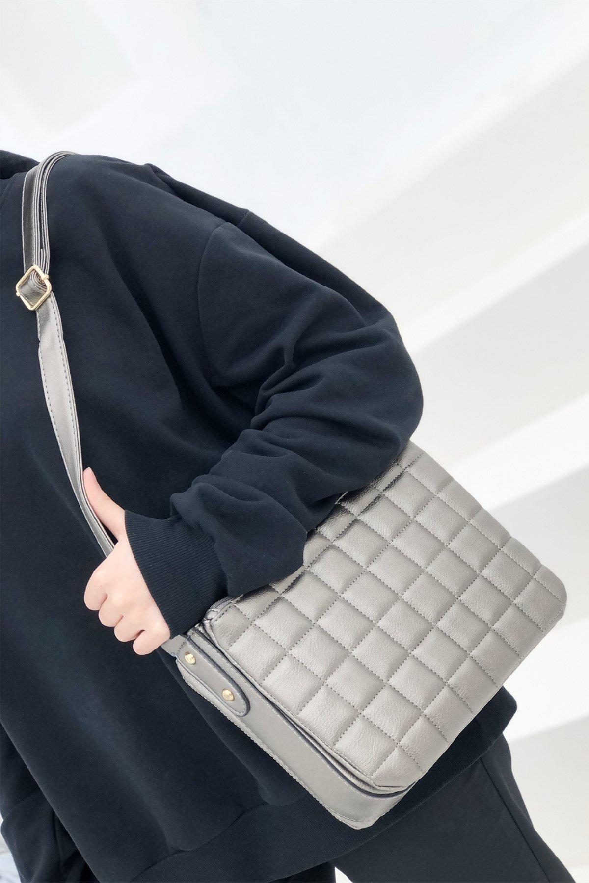 Kapitoneli Fermuarlı Çanta Kurşun 1073 Kurşun