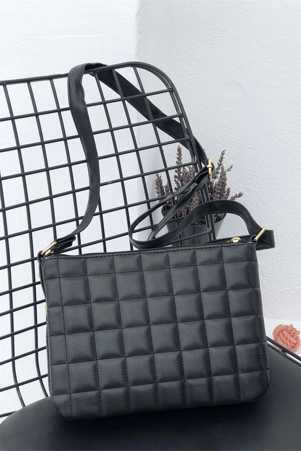 Kapitoneli Fermuarlı Kadın Çanta Sıyah 1073 