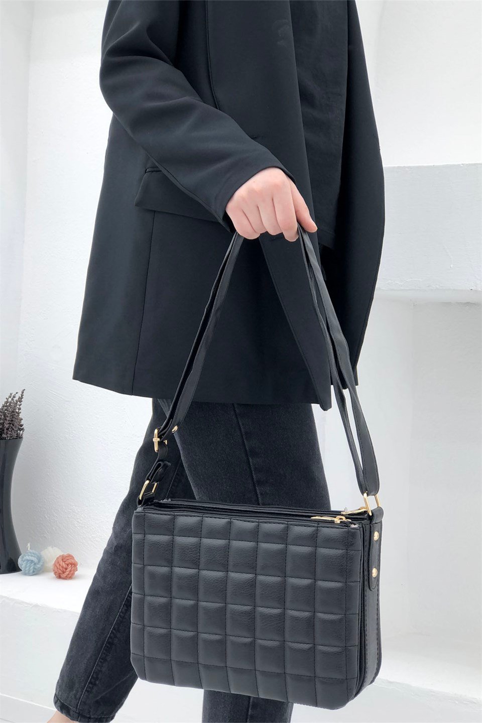 Kapitoneli Fermuarlı Kadın Çanta Sıyah 1073 