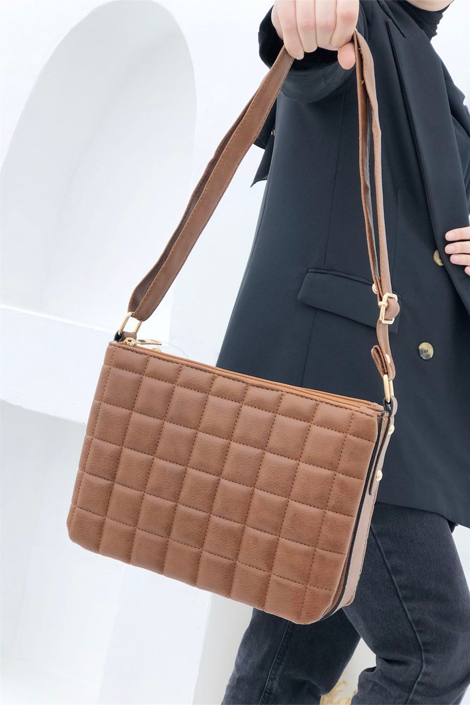 Kapitoneli Fermuarlı Kadın Çanta Taba 1073 