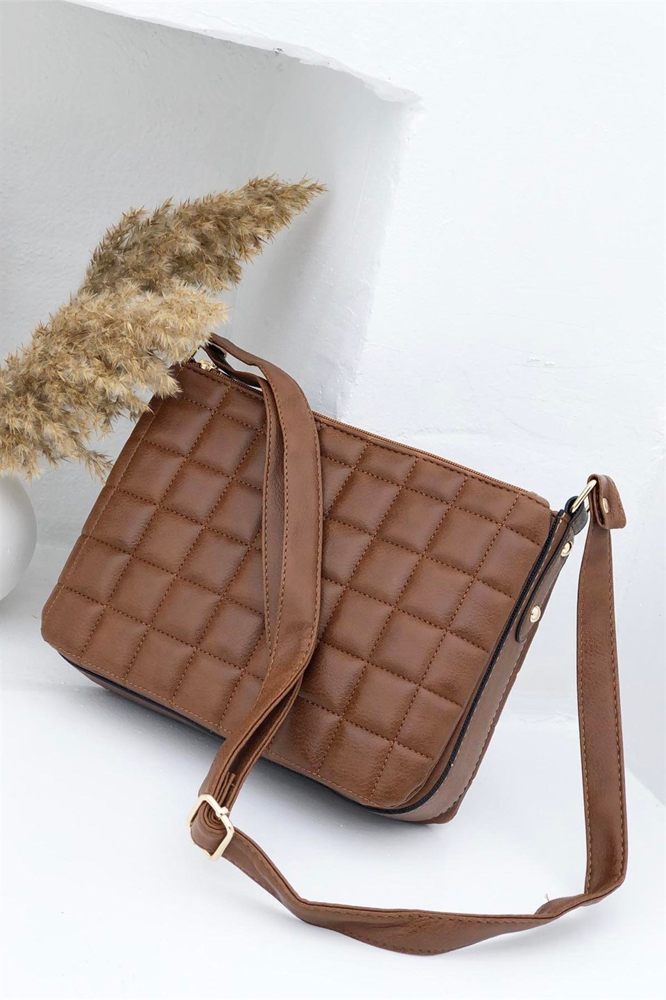 Kapitoneli Fermuarlı Kadın Çanta Taba 1073 