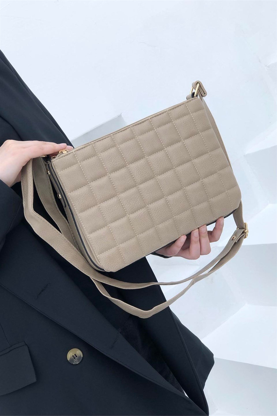 Kapitoneli Fermuarlı Kadın Çanta Vizon 1073