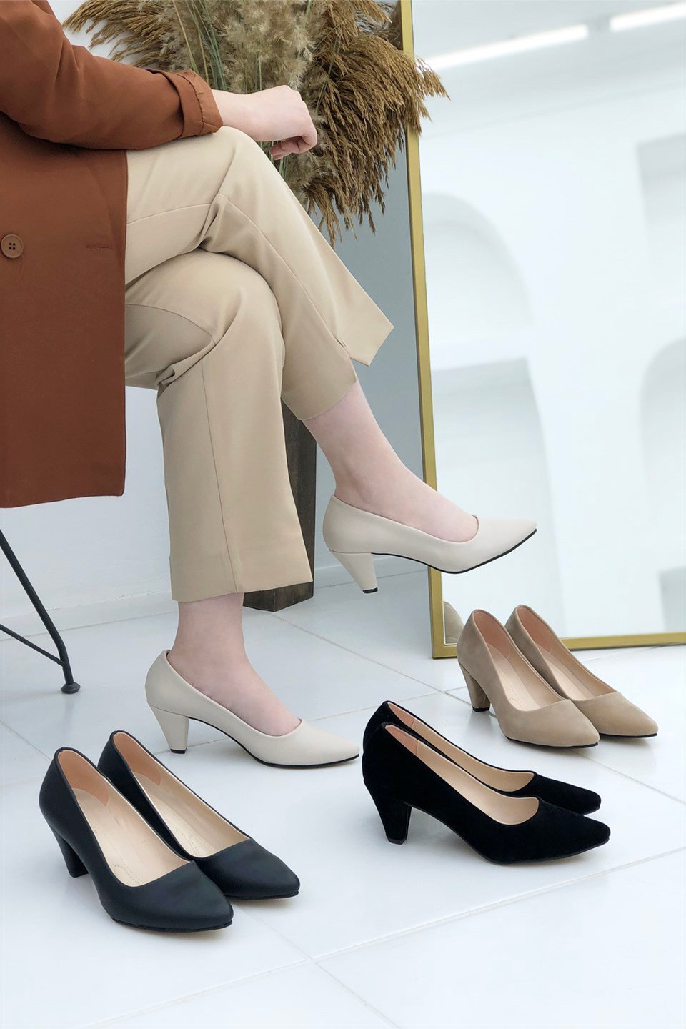 Kısa Kalın Ökçe Sivri Burun Stiletto Ten N-2300