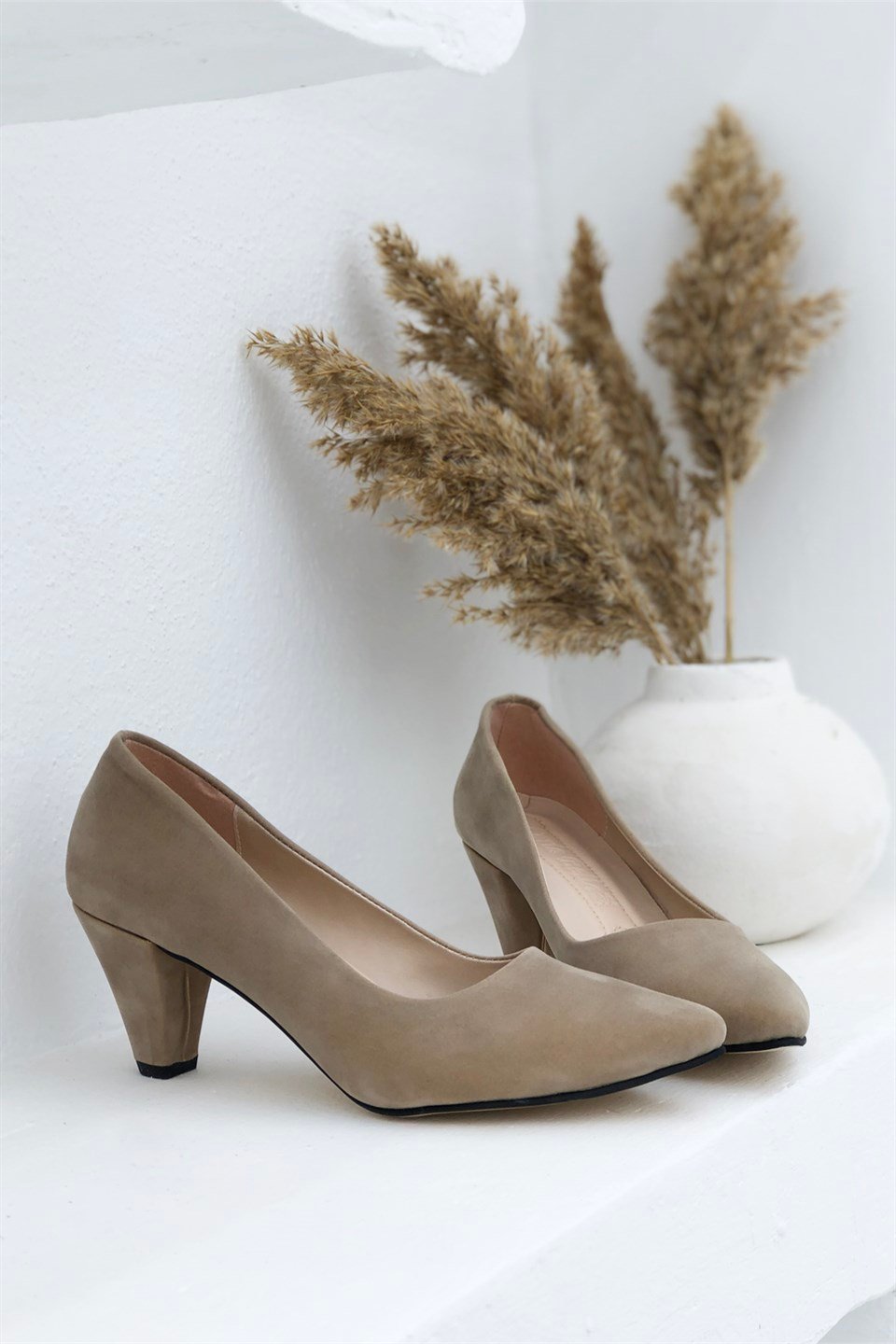 Kısa Kalın Ökçe Stiletto Ten Süet N-2300