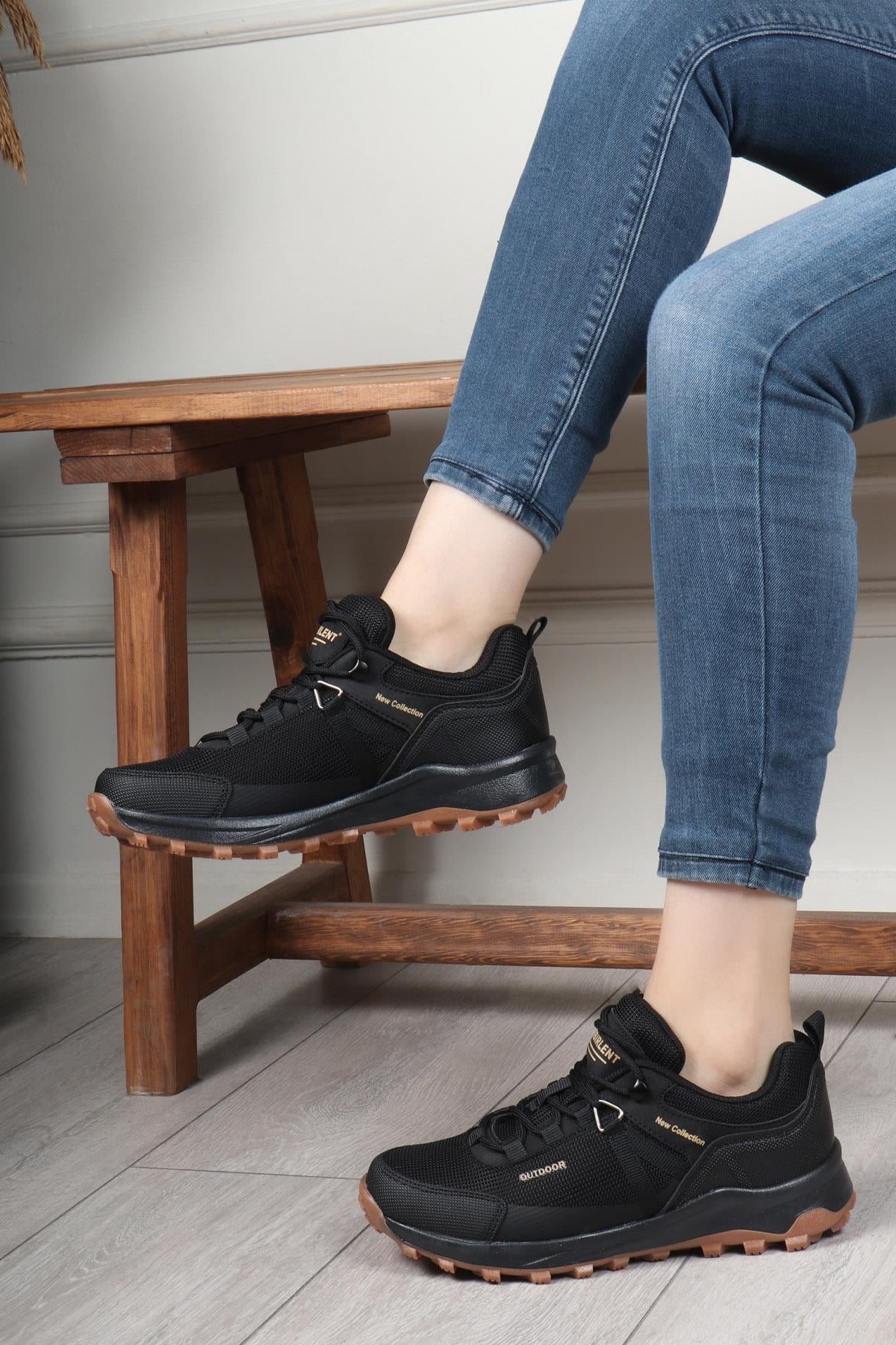 LAMBIRLENT 1300 Unisex Trekking Ayakkabı Siyah Krep