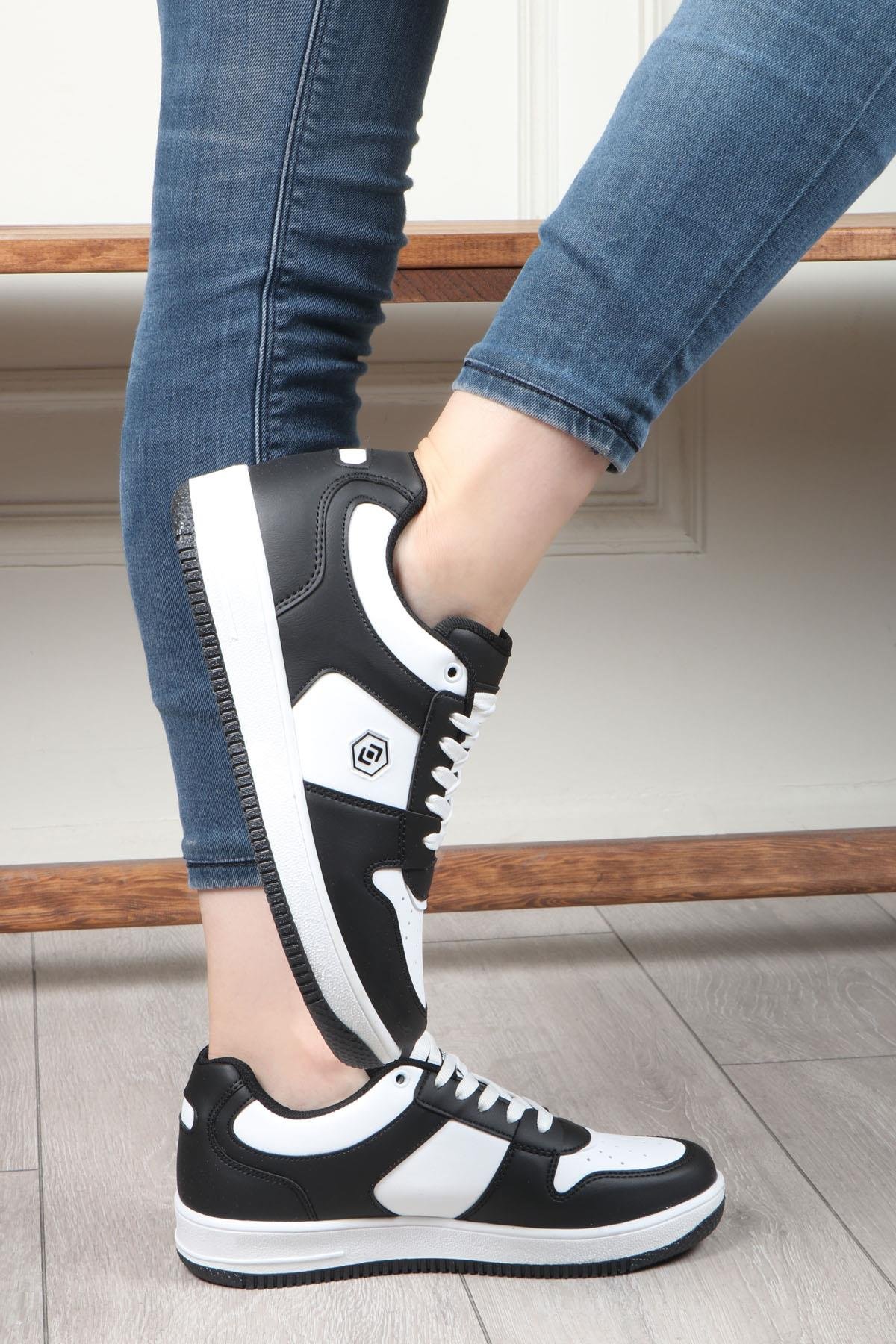 LAMBIRLENT 2100 Kadın Spor Ayakkabı Siyah Beyaz