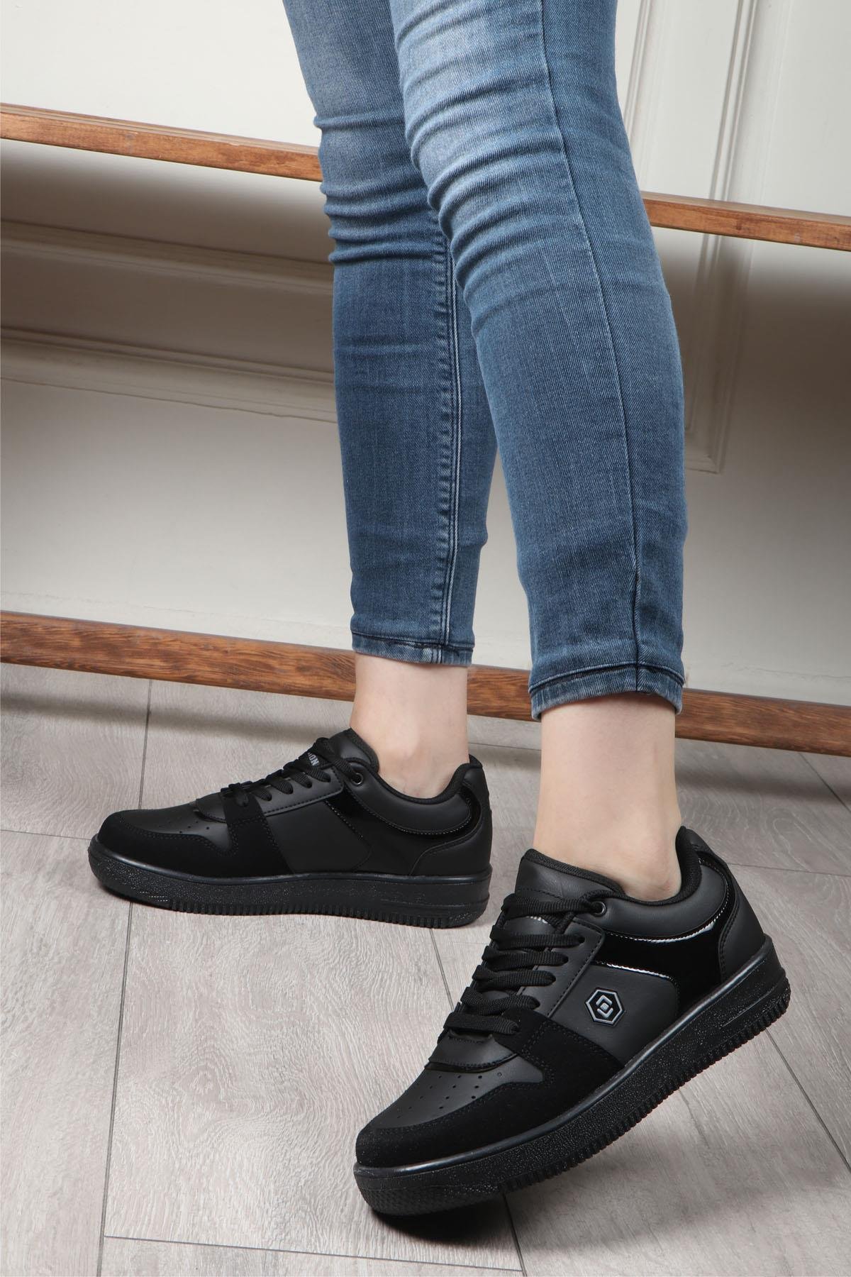 LAMBIRLENT 2100 Kadın Spor Ayakkabı Siyah