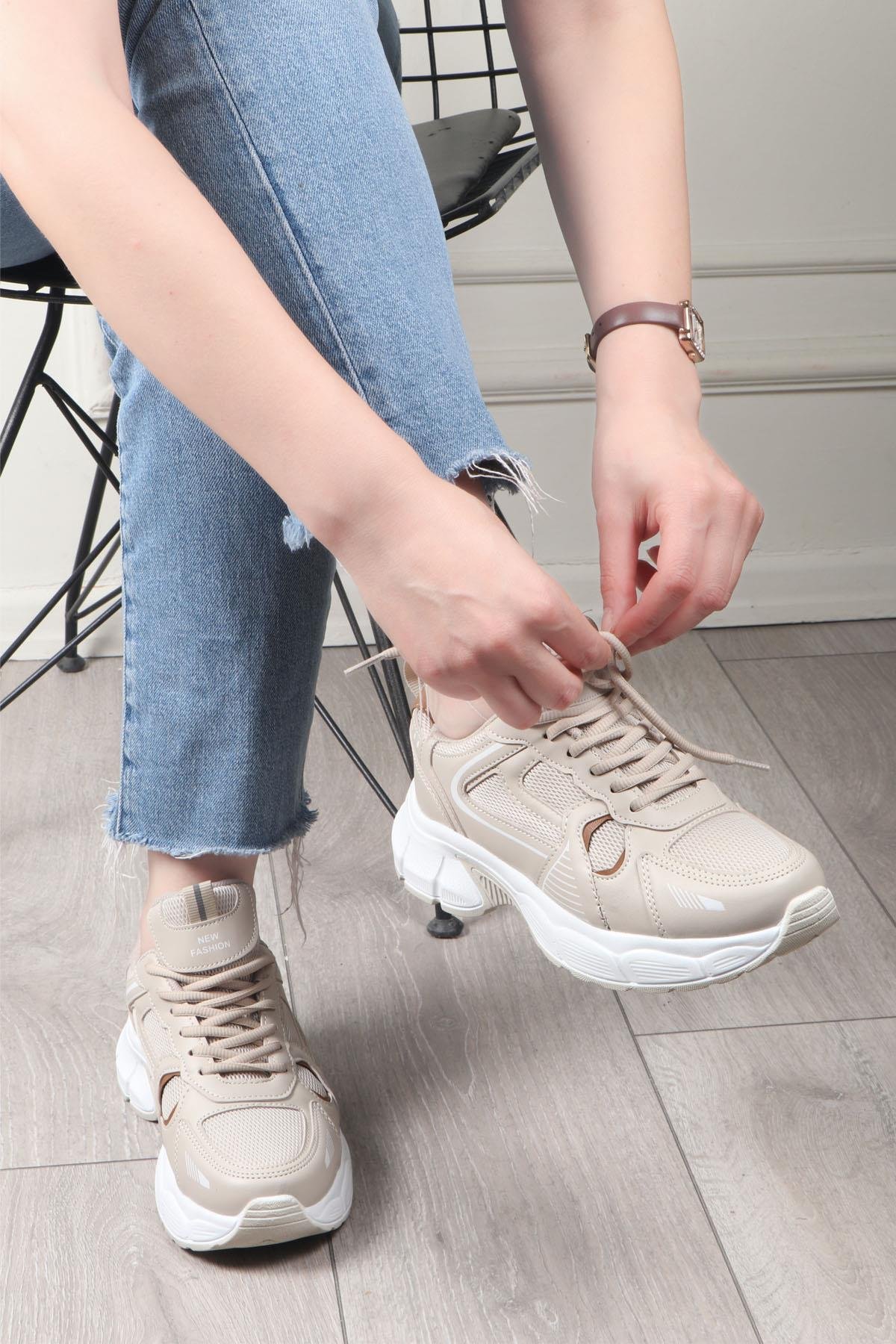 LAMBIRLENT 7450 Kadın Spor Ayakkabı Kum Taba Kum