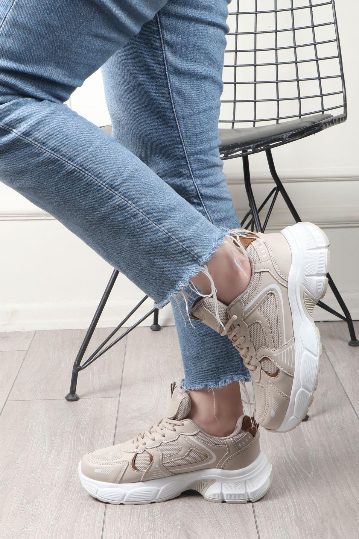 LAMBIRLENT 7450 Kadın Spor Ayakkabı Kum Taba Kum