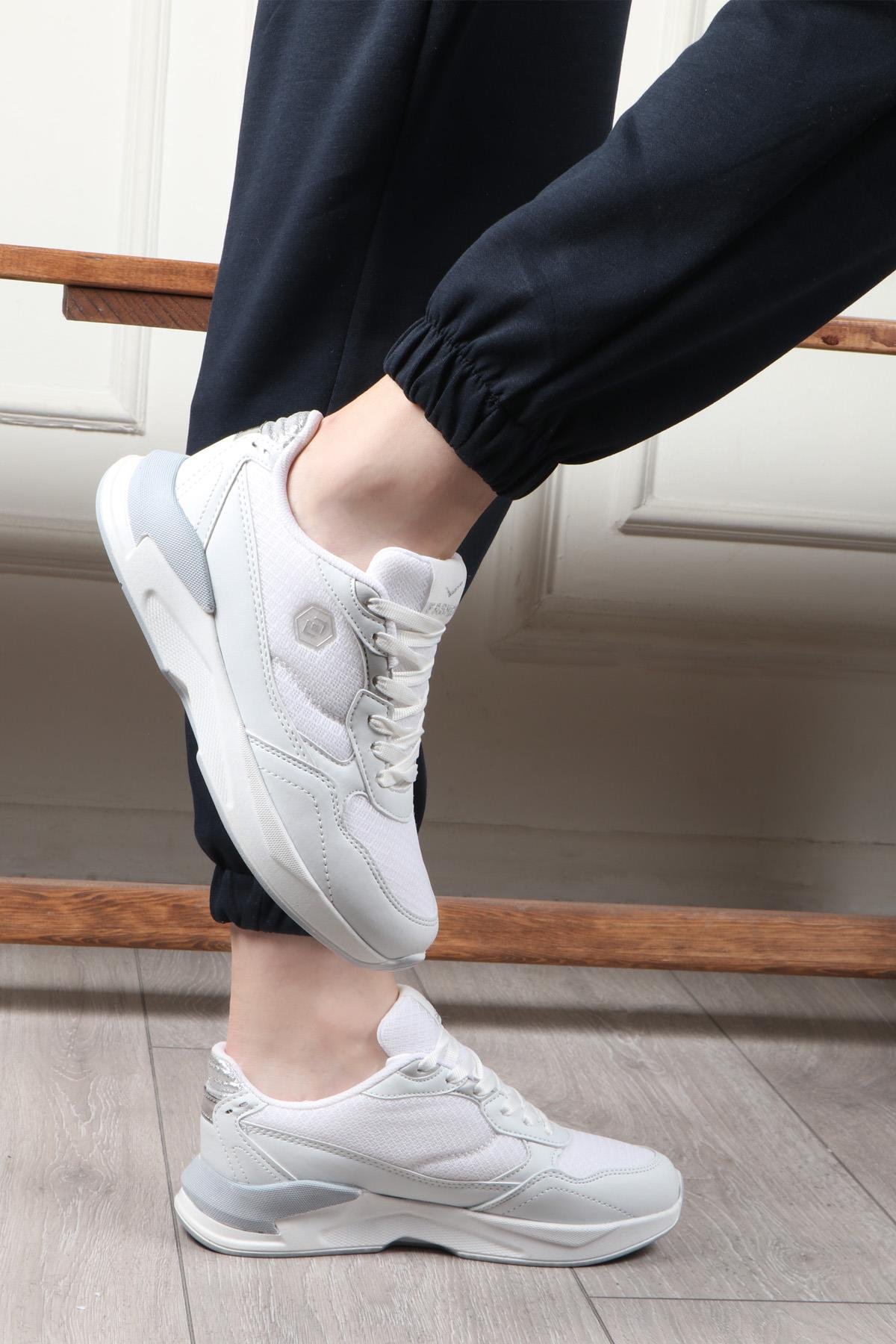 LAMBIRLENT 9937 Kadın Spor Ayakkabı Beyaz Gümüş