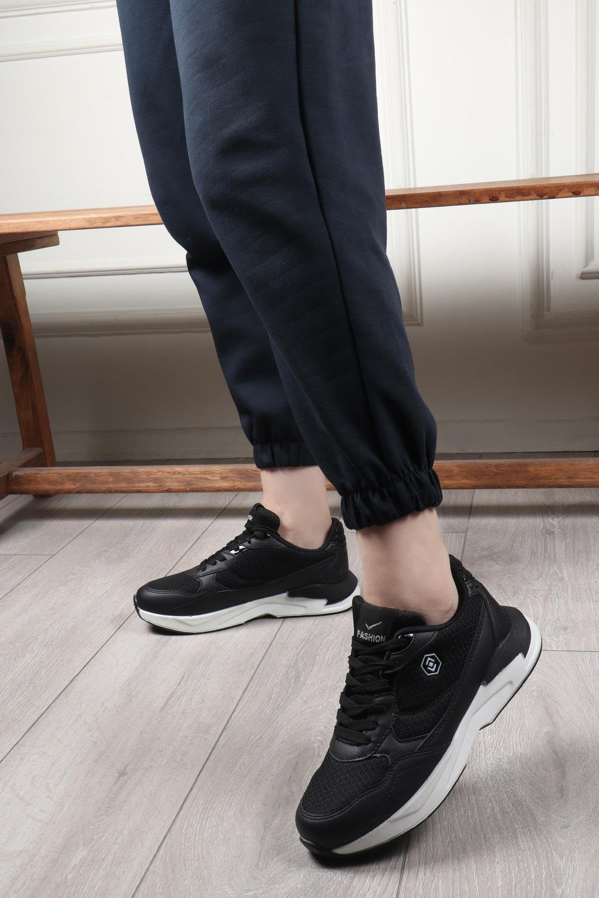 LAMBIRLENT 9937 Kadın Spor Ayakkabı Siyah Gold