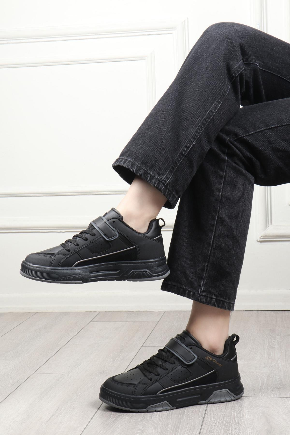 M.P 242-2083 Kadın Spor Ayakkabı Siyah