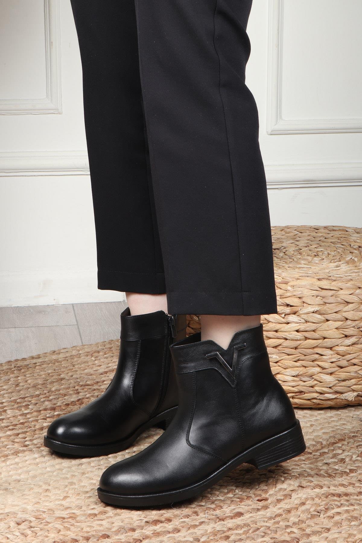 MY BELLA 24K 025-013 V Tokalı Kadın Deri Bot Siyah Napa