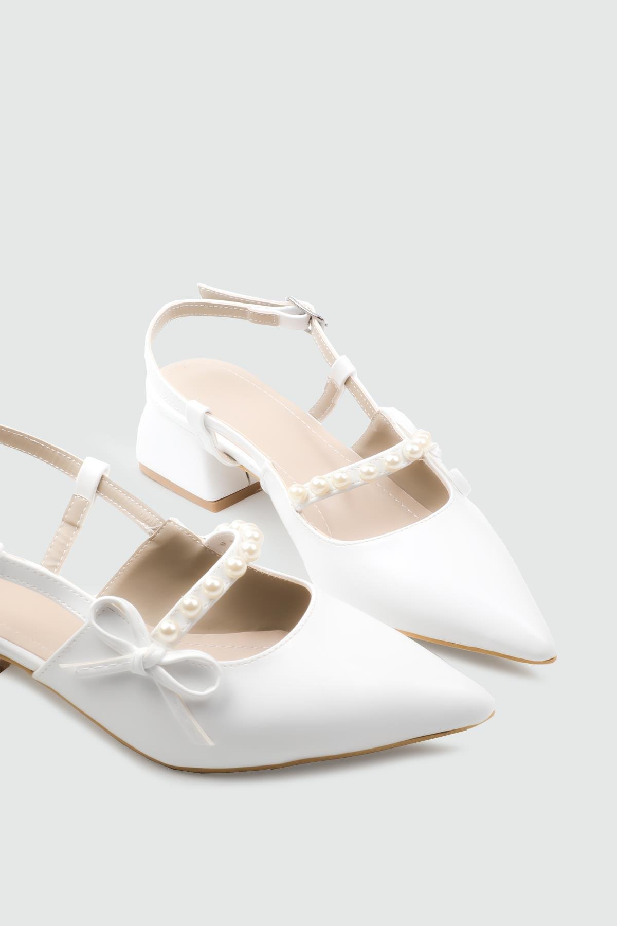 My Bella 25Y AMS-105  İncili Sivri Burun Kadın Ayakkabı Beyaz Rugan