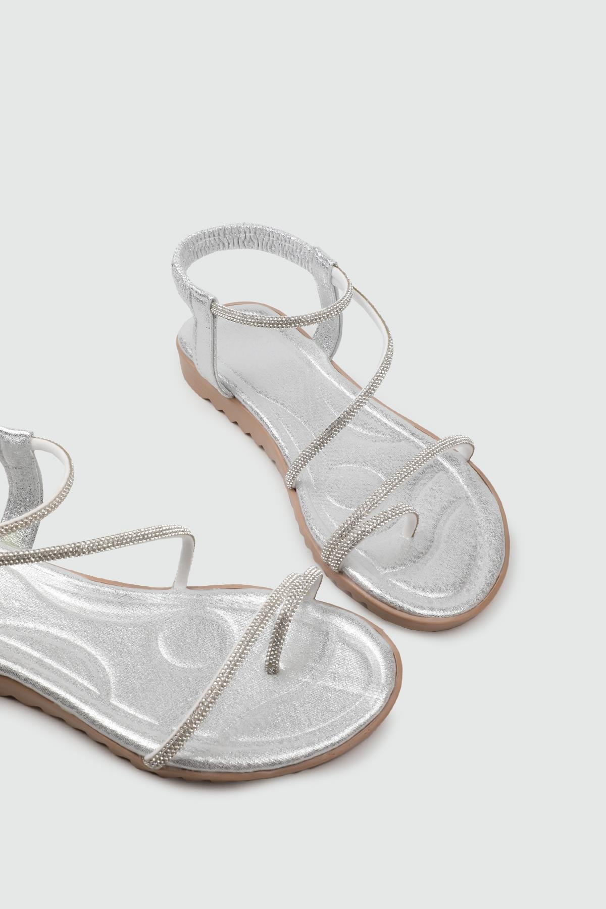 My Bella 25Y HS-077 Parmak Arası Kadın Sandalet Gümüş Simli
