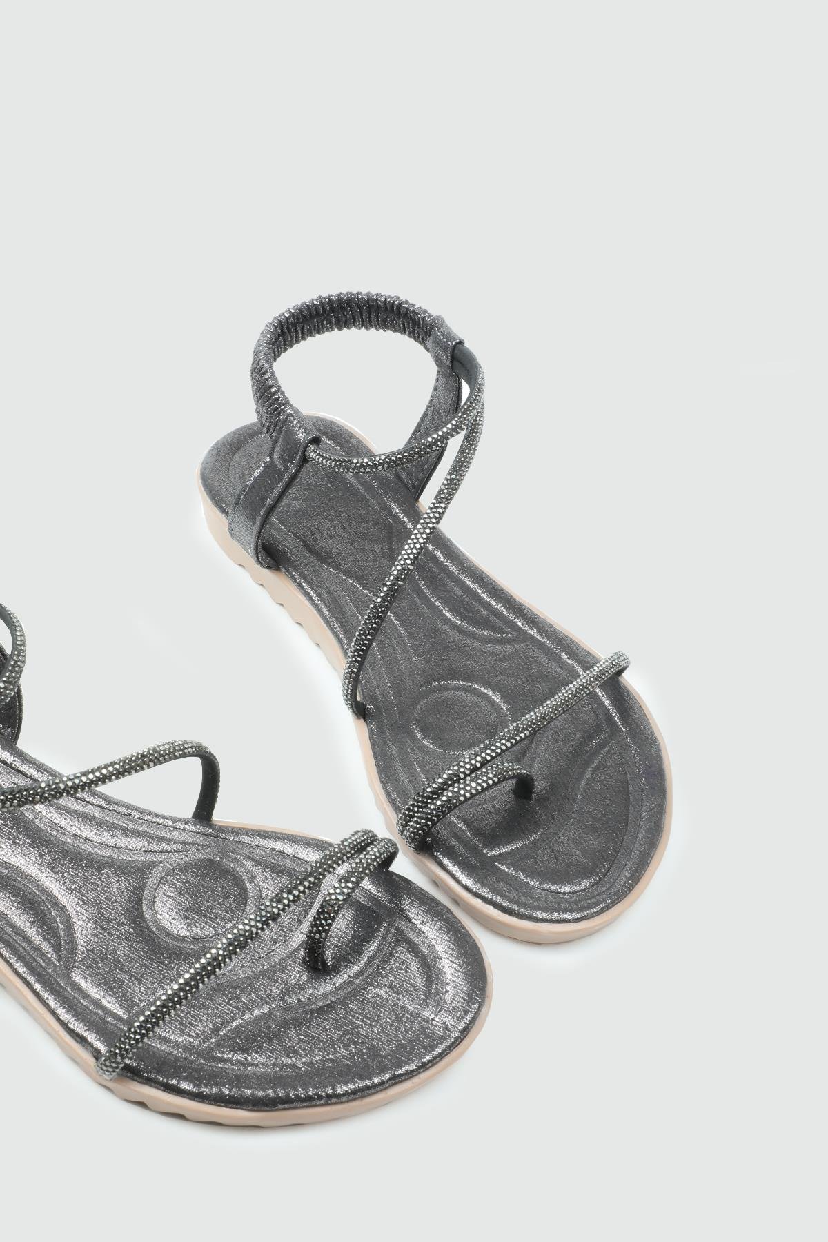 My Bella 25Y HS-077 Parmak Arası Kadın Sandalet Platin Simli