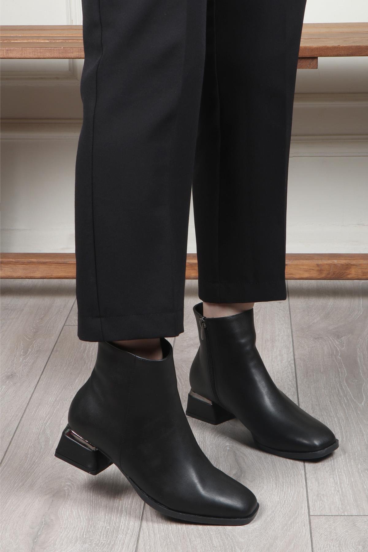 MY BELLA AC-500 Küt Burun Kadın Bot Siyah