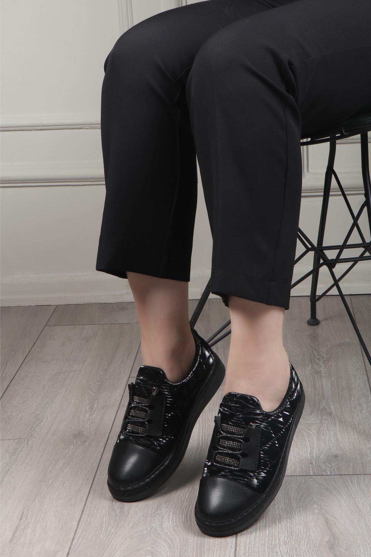 My Bella BH-3021 Bağcıklı Kadın Ayakkabı Siyah Paraşüt