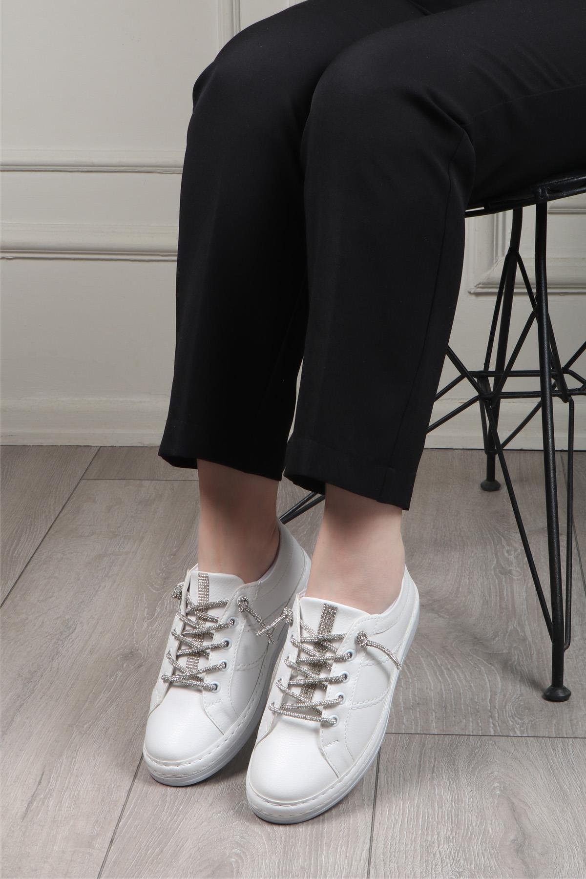 My Bella BH-3210 Bağcıklı Kadın Ayakkabı Beyaz