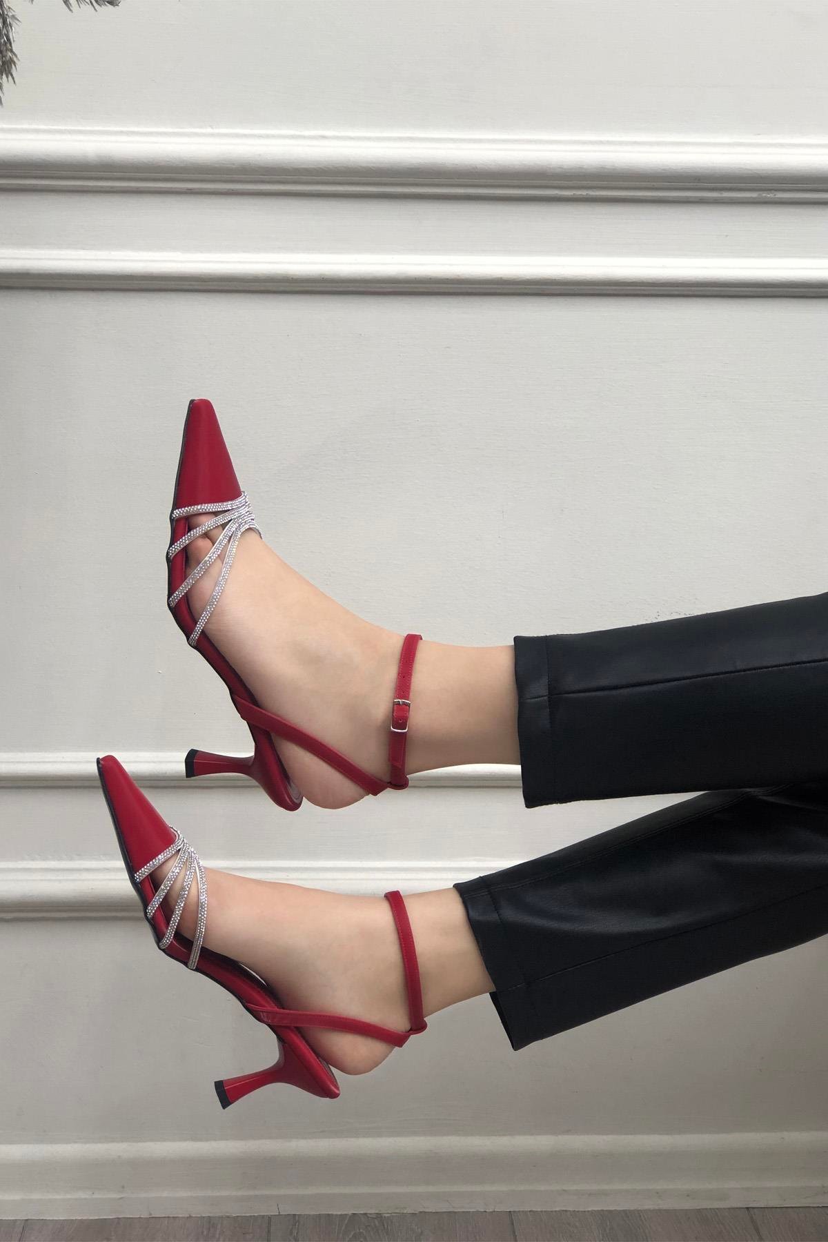 My Bella HM-300 Taşlı Sivri Burun Kadın Ayakkabı Kırmızı Vakum