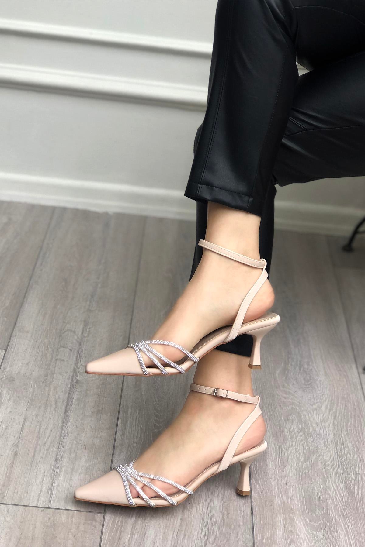My Bella HM-300 Taşlı Sivri Burun Kadın Ayakkabı Ten Vakum