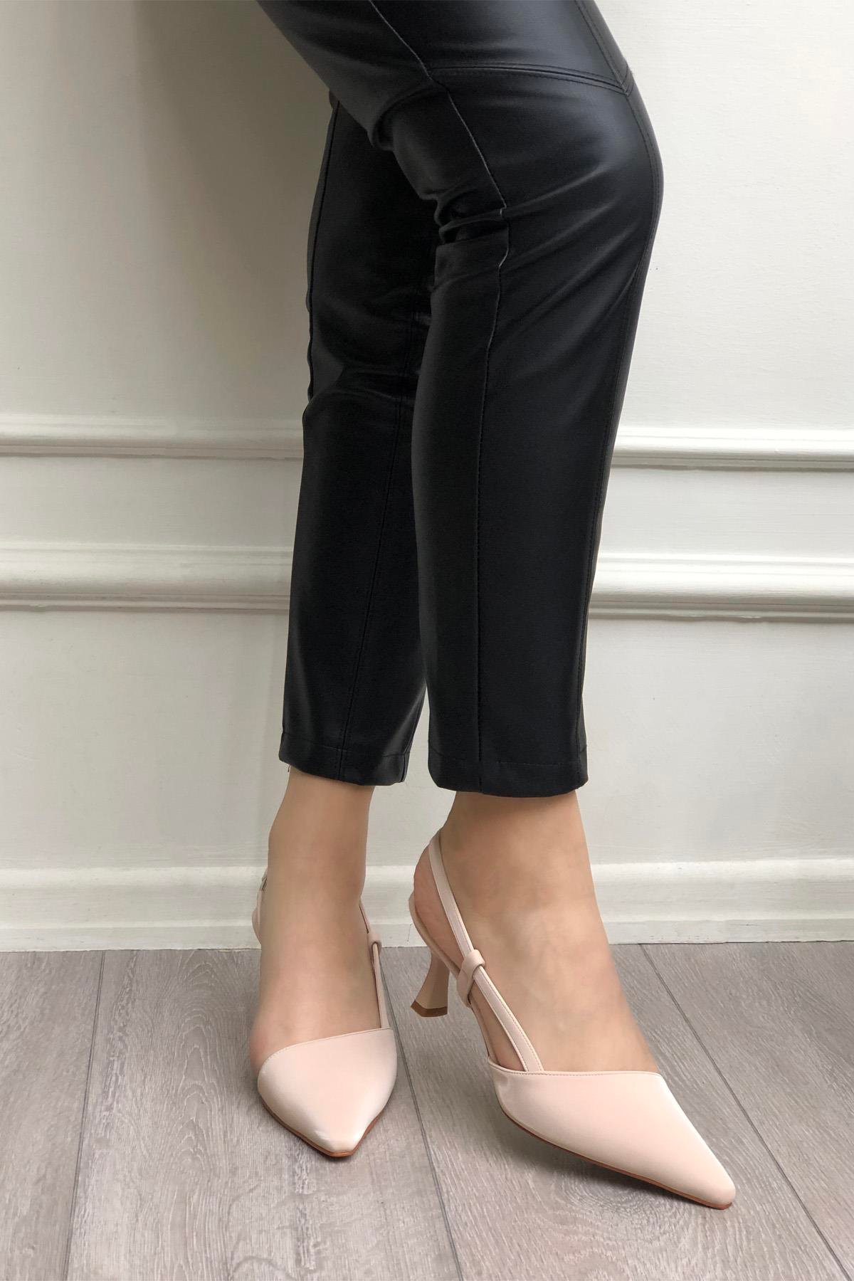 My Bella HM-303  Kadeh Topuk Kadın Ayakkabı Ten Vakum