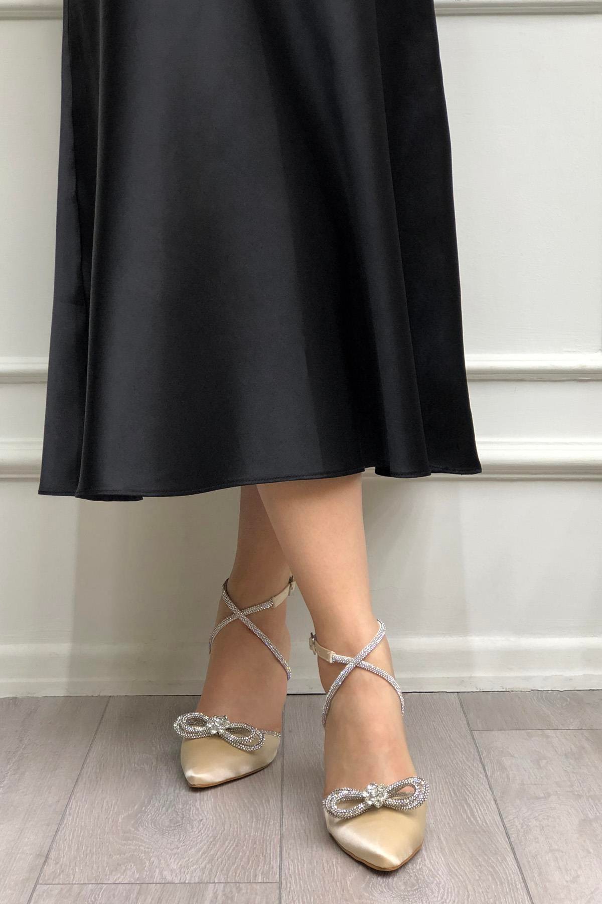 My Bella KRD-215 Fiyonklu Taşlı Kadeh Topuk Kadın Ayakkabı Ten Saten