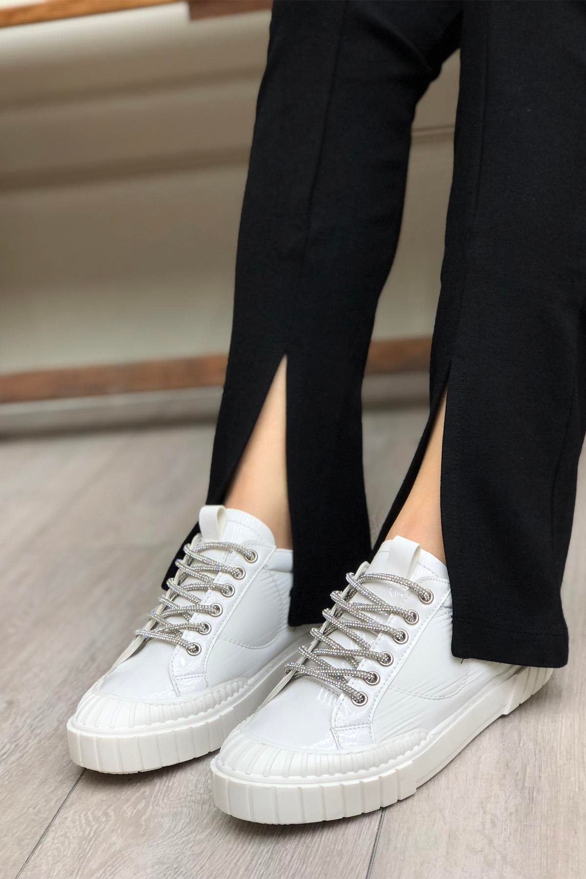 My Bella RSS-300 Paraşüt Taşlı Bağcıklı Kadın Ayakkabı Beyaz