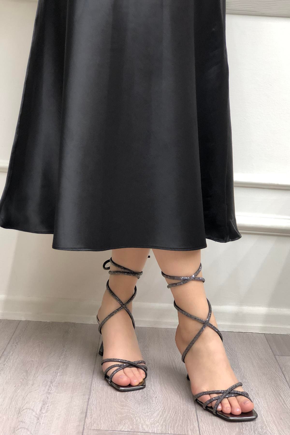 My Bella SH-BLK13 Taşlı Kadın Sandalet Platin Ayna