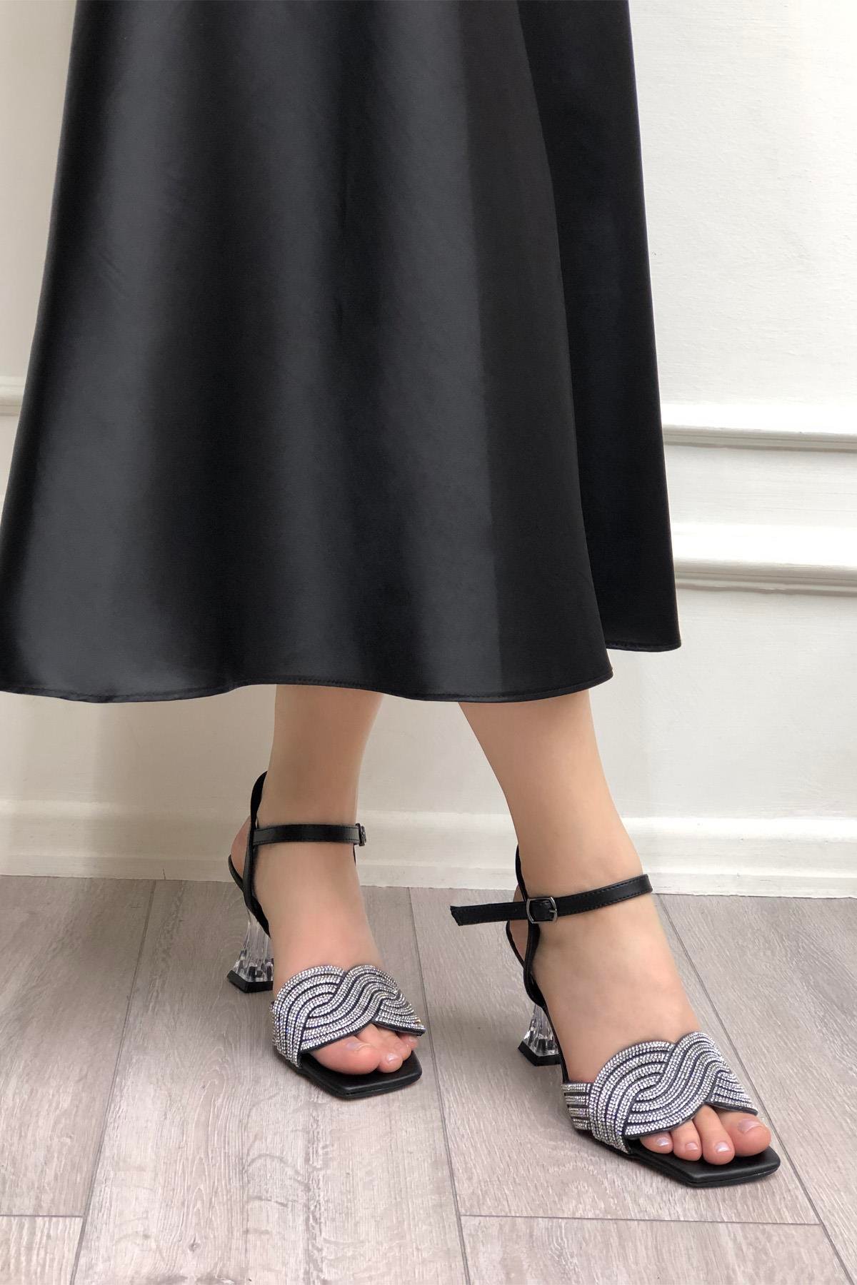 My Bella SH-Twist Taşlı Kadın Sandalet Siyah