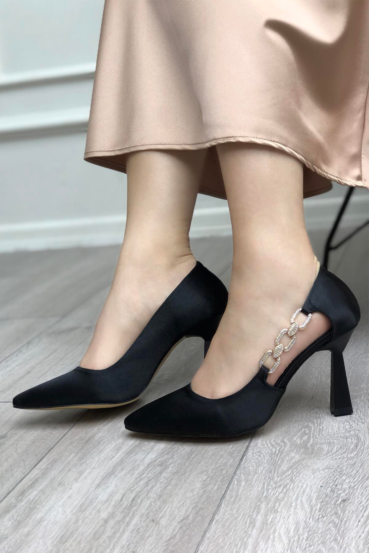 My Bella SP-610 Yandan Zincirli Kumaş Kadın Ayakkakbı Siyah