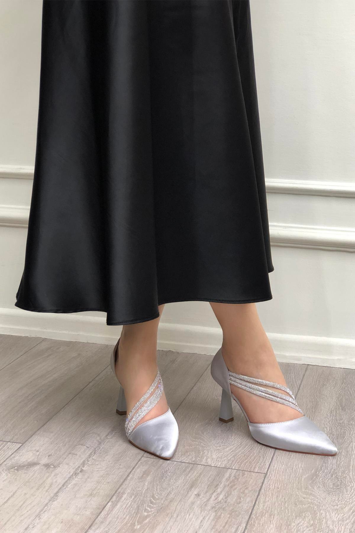 My Bella SP-818 Bilekten Taşlı Kadın Stiletto Gümüş Saten
