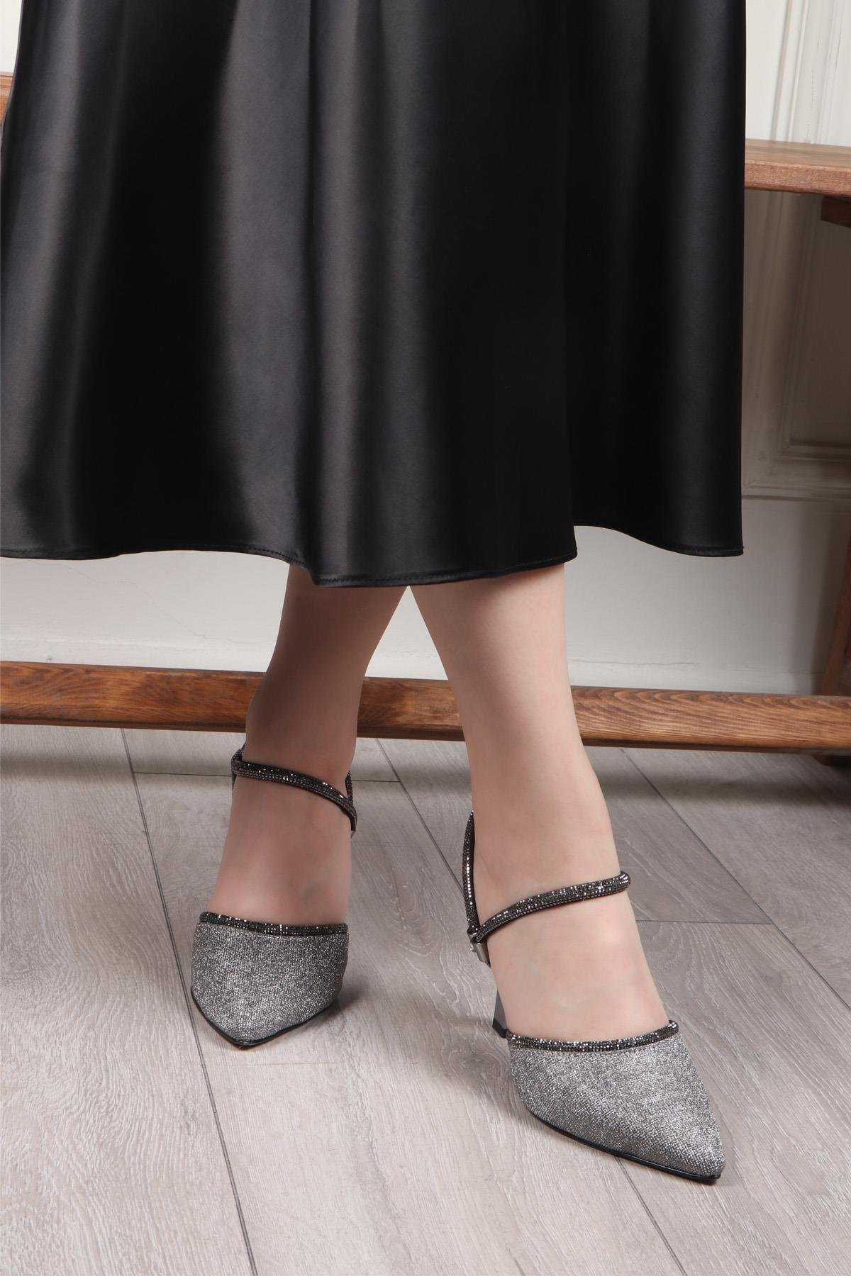 My Bella SP-829 Taşlı Kadın Ayakkakbı Platin Simli