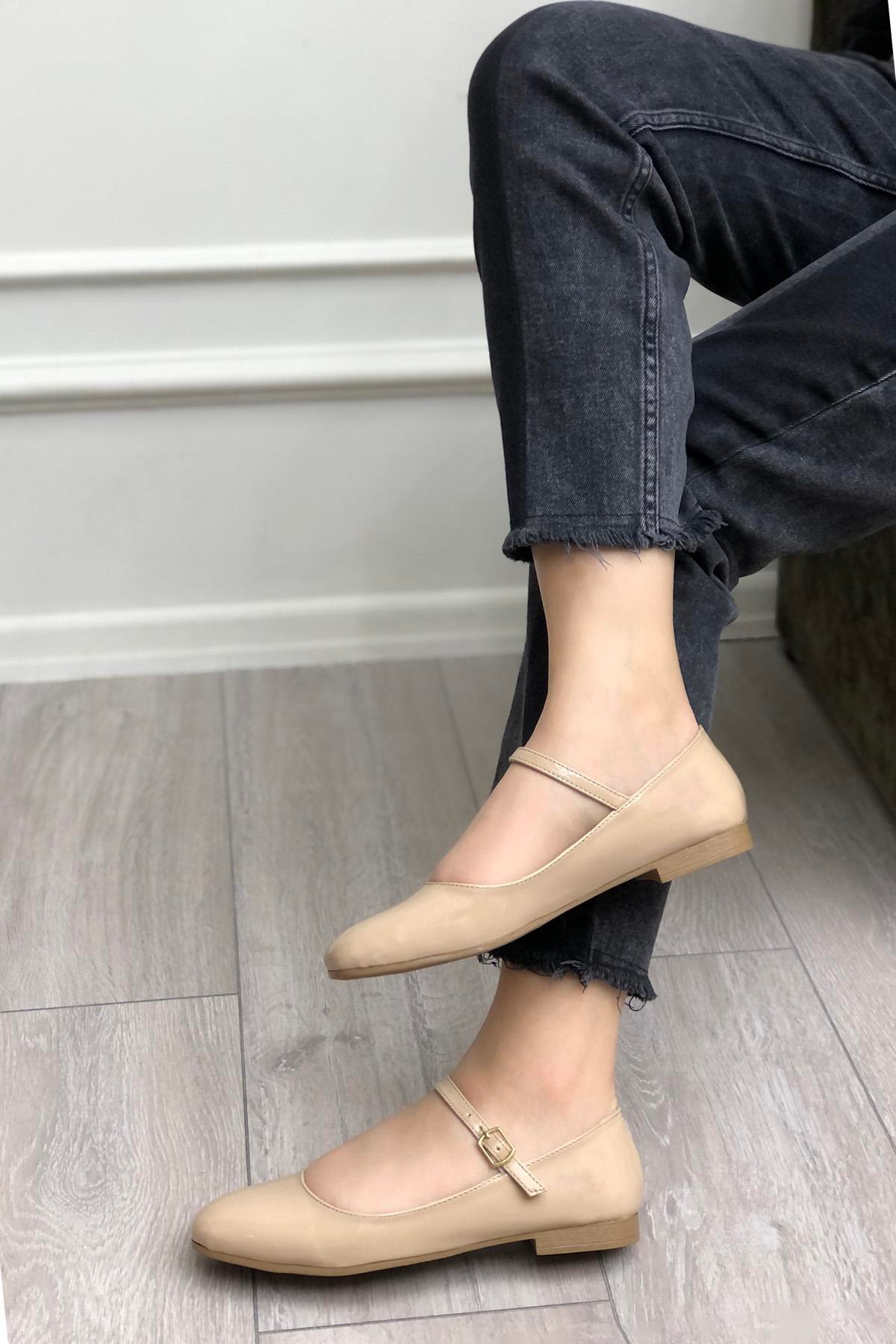 My Bella ZHD-82 Tek B Yuvarlak Kadın Ayakkabı Ten Rugan