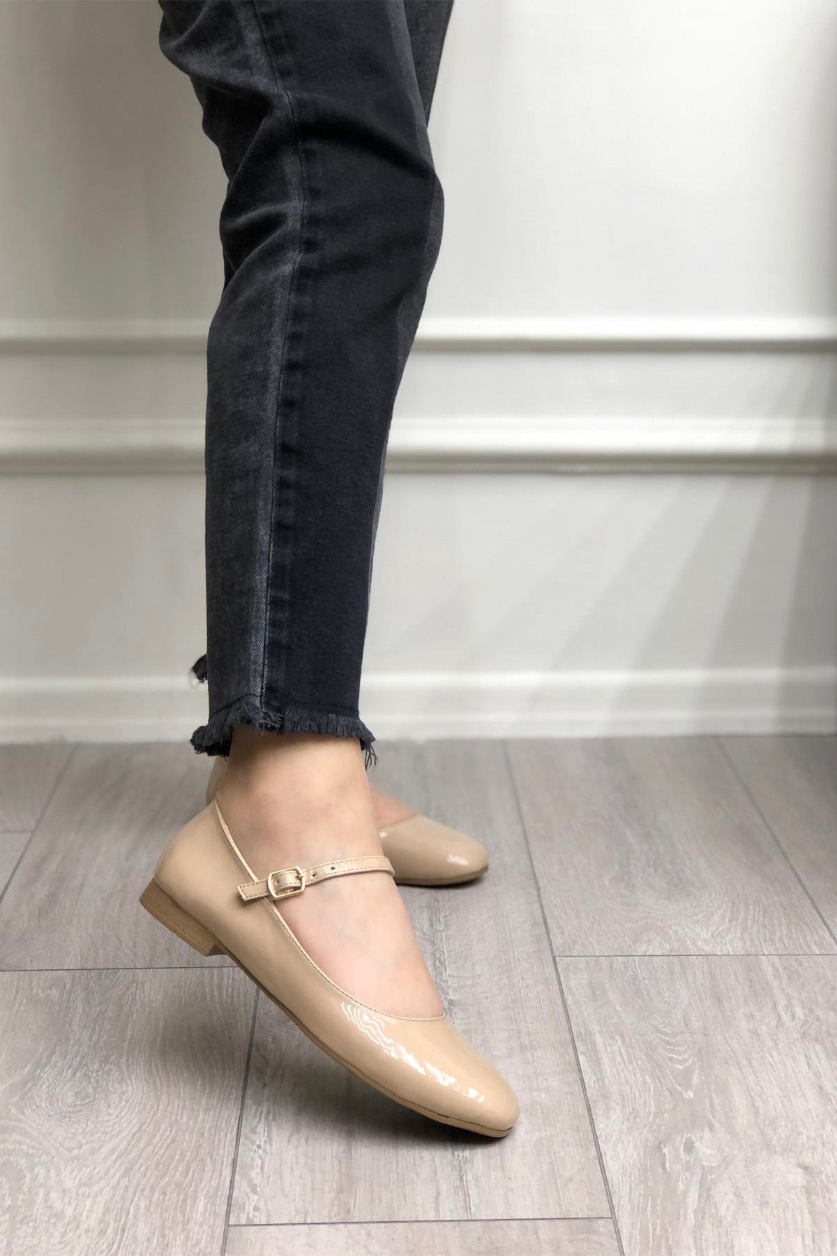 My Bella ZHD-82 Tek B Yuvarlak Kadın Ayakkabı Ten Rugan