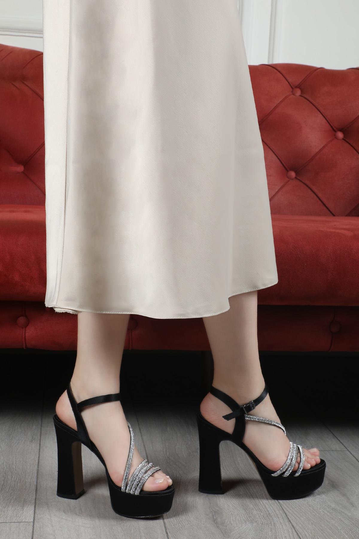 MYBELLA K-820 Piyeli Platform Topuk Kadın Ayakkabı Siyah Saten