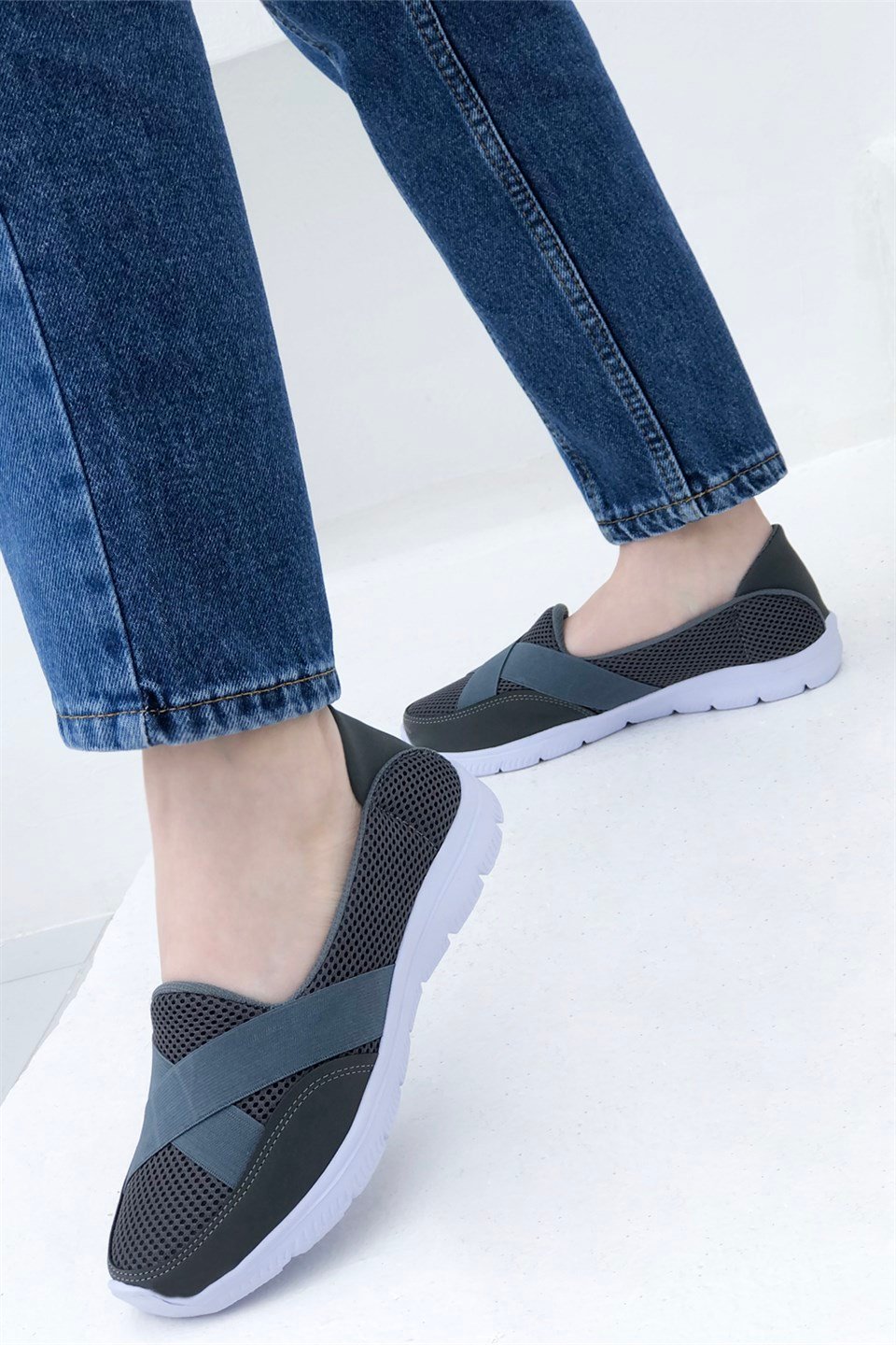 Nefes Alır Anatomik Kadın Ayakkabı Gri  S-2250