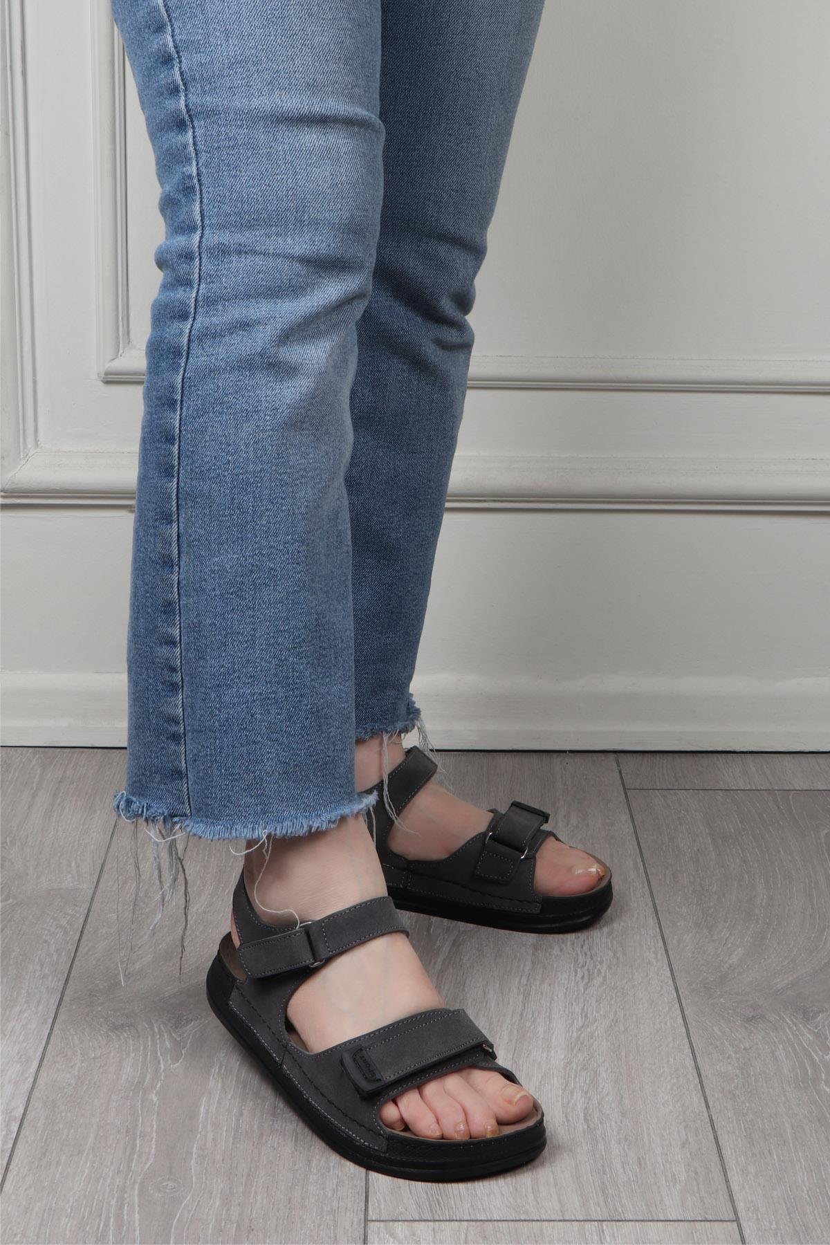 SERRA 25Y-5011 Unisex Sandalet Füme Nubuk