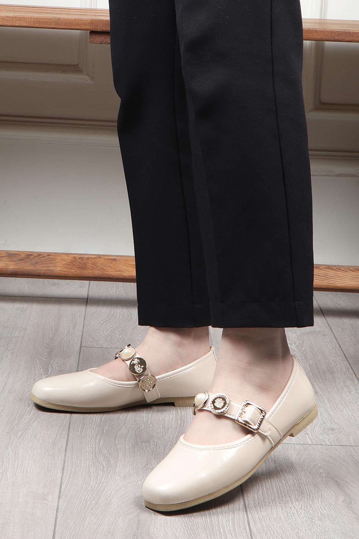 STİLO BELLO 25Y 110 Rozet Toka Kadın Babet Krem Rugan